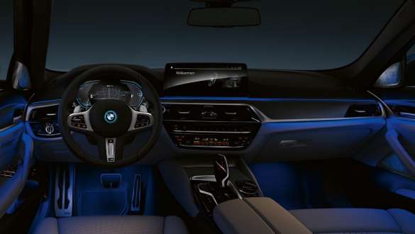 Éclairage d'ambiance de la BMW Série 5 Berline G30 Éclairage d'ambiance de la BMW Série 5 Berline G30 restylage 2020, intérieur