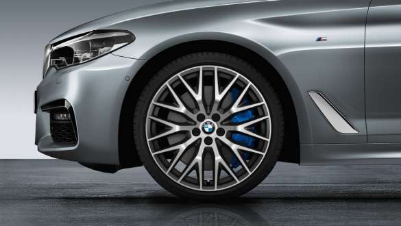 Jantes BMW M 20" en alliage léger, à rayons croisés 636 M, en bicolore de la BMW Série 5 Berline G30 Jantes BMW M 20" en alliage léger, à rayons croisés 636 M, en bicolore de la BMW Série 5 Berline G30