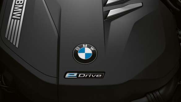 BMW Série 7 Berline, moteur électrique BMW Série 7 Berline : vue en gros plan du moteur électrique