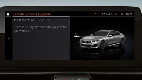 Remote Software Upgrade de la nouvelle BMW Série 8 Gran Coupé G16 LCI restylage Remote Software Upgrade de la nouvelle BMW Série 8 Gran Coupé G16 LCI restylage de l'habitacle, vue en gros plan du Control Display