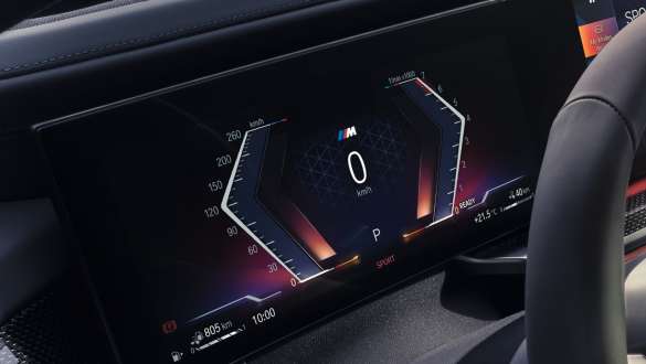 My Mode Sport BMW M760e xDrive Berline G70 My Mode Sport BMW M760e xDrive Berline G70 vue en gros plan du combiné des instruments