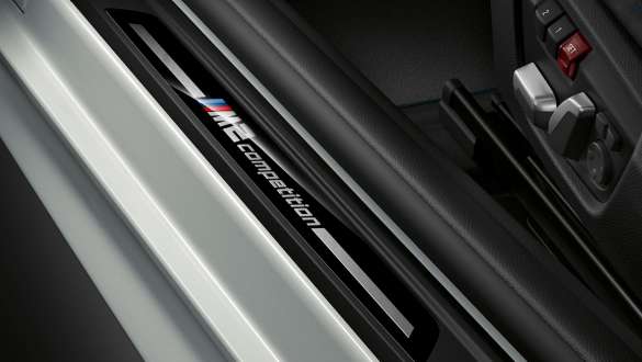 Seuils de porte BMW M2 Competition Seuils de porte avec inscription M2 Competition BMW M2 Competition F87 2018 Hockenheim Silber metallic, habitacle