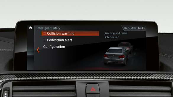 Driving Assistant Pack voitures M BMW Série 2 Driving Assistant Pack voitures M BMW Série 2 CoupéF87 2018 vue de l'habitacle en gros plan