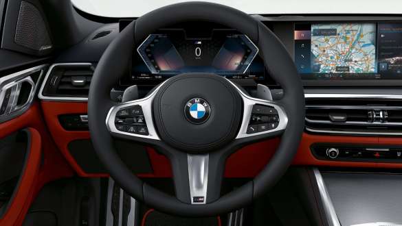 Volant M en cuir BMW M440i xDrive Gran Coupé G26 2021 Volant M en cuir BMW M440i xDrive Gran Coupé G26 2021 habitacle poste de conduite