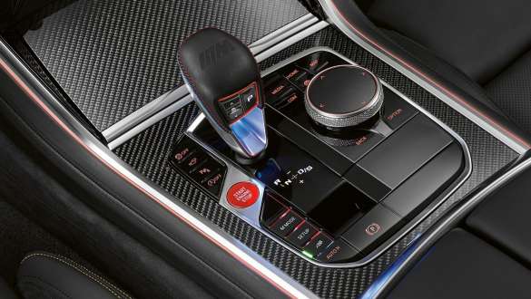 Boîte de vitesses M Steptronic à 8 rapports. BMW M8 Competition Coupé avec boîte de vitesses M Steptronic à 8 rapports.