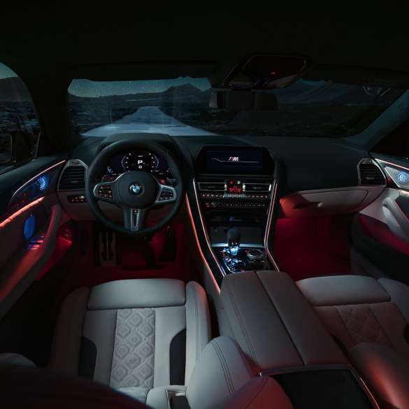 BMW M8 Competition Gran Coupé, intérieur BMW M8 Competition Gran Coupé avec sièges M sport F93 2020, intérieur