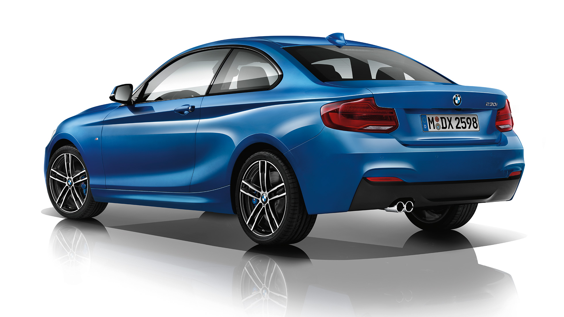 BMW Série 2 Coupé, Modèle M Sport, vue de trois quarts de la poupe BMW Série 2 Coupé, Modèle M Sport, vue de trois quarts de la poupe