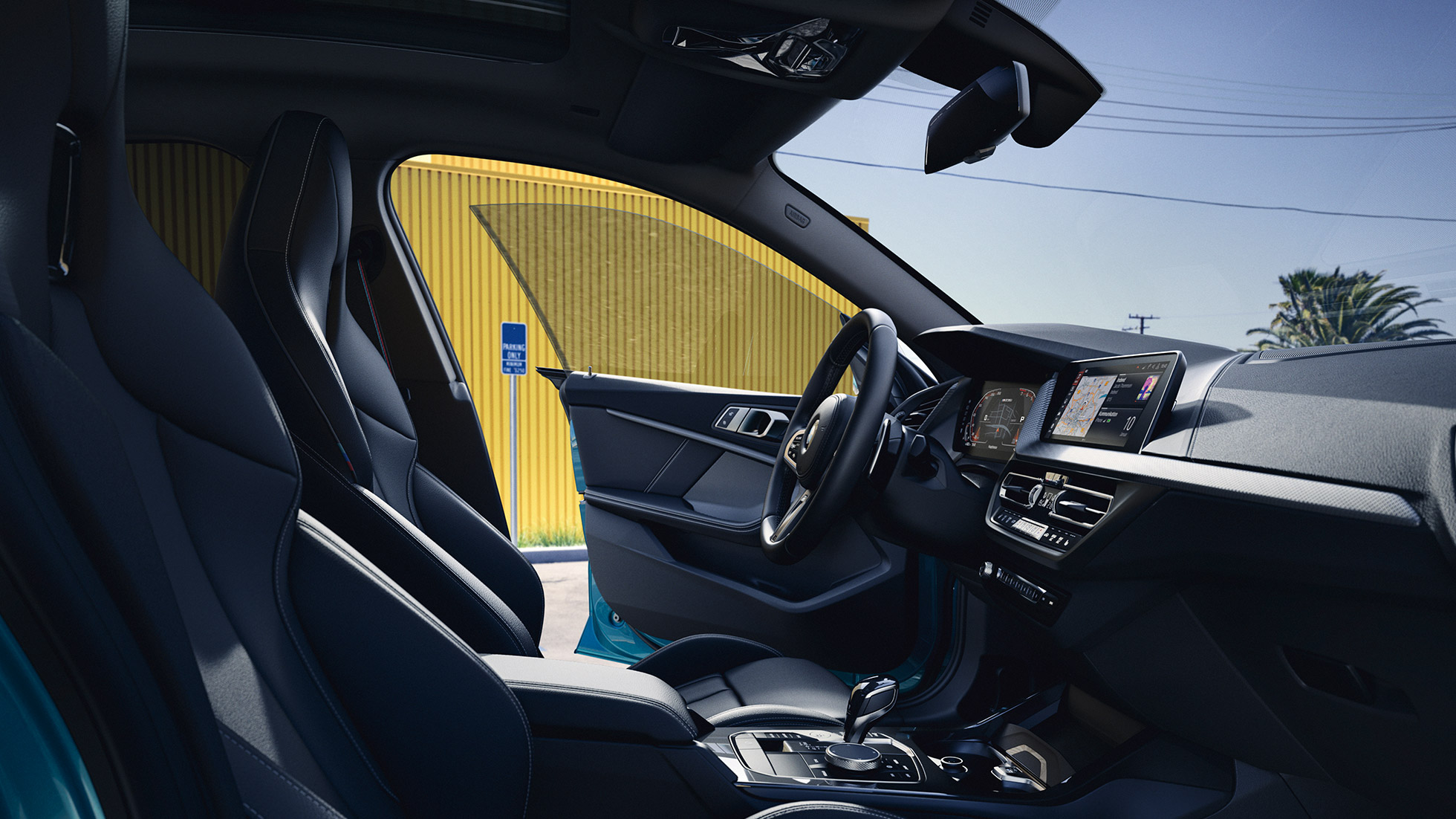 Poste de conduite orienté vers le conducteur de la BMW Série 2 Gran Coupé Poste de conduite orienté vers le conducteur de la BMW Série 2 Gran Coupé F44 2020, intérieur