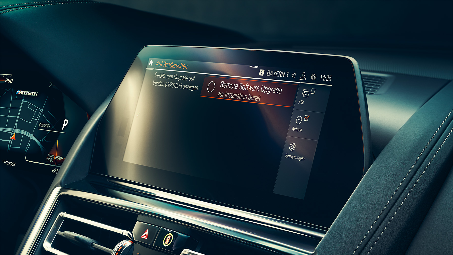 BMW Série 8 Coupé, poste de conduite Habitacle de la BMW Série 8 Coupé avec Control Display et Remote Software Upgrade.