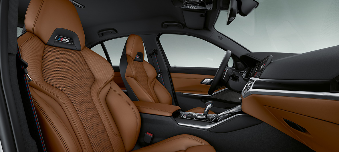 BMW Individual revêtement intérieur tout cuir Merino Tartufo BMW M4 Coupé 2020 G82 habitacle BMW Individual revêtement intérieur tout cuir Merino Tartufo BMW M4 Coupé G82 2020 habitacle poste de conduite