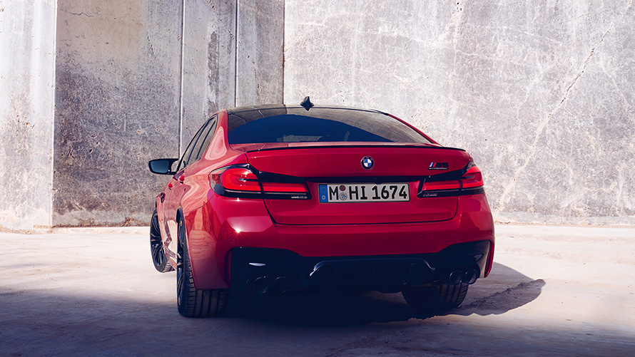 BMW M5 Competition F90 LCI restylage 2020 BMW Individual Imola Rot vue arrière