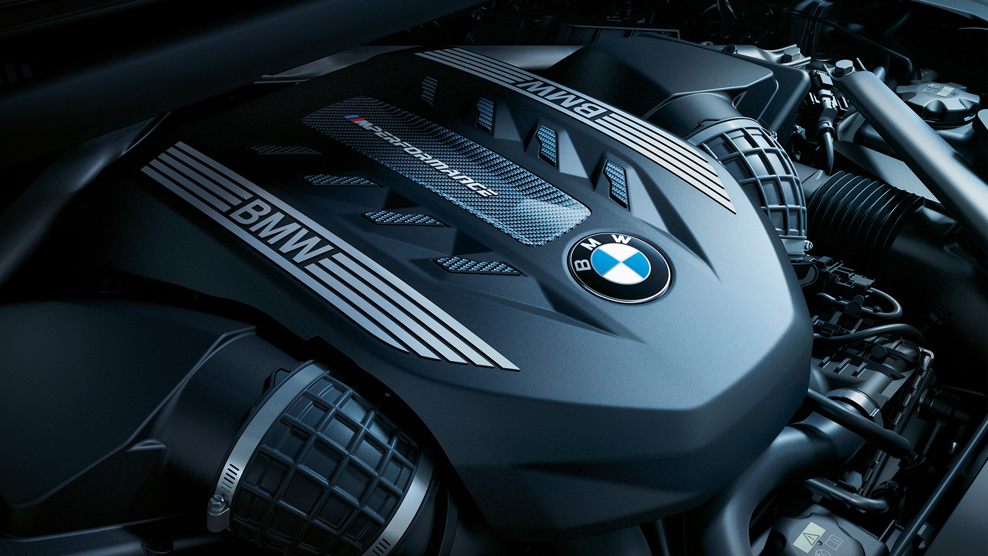 Moteur essence V8 BMW TwinPower Turbo. BMW X6 M50i avec moteur essence V8 BMW TwinPower Turbo.