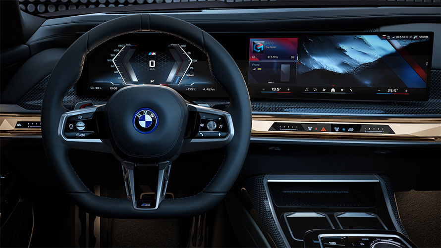 BMW i7 M70 xDrive Touring G70 volant M en cuir