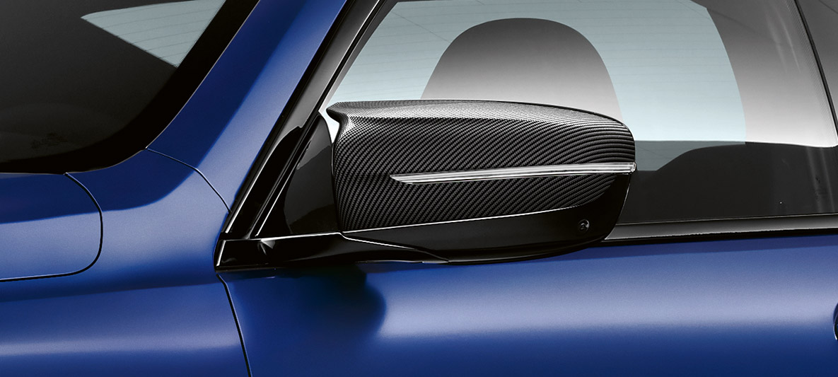 Coques de rétroviseurs en Carbon. BMW M8 Competition Coupé avec coques de rétroviseurs en Carbon.