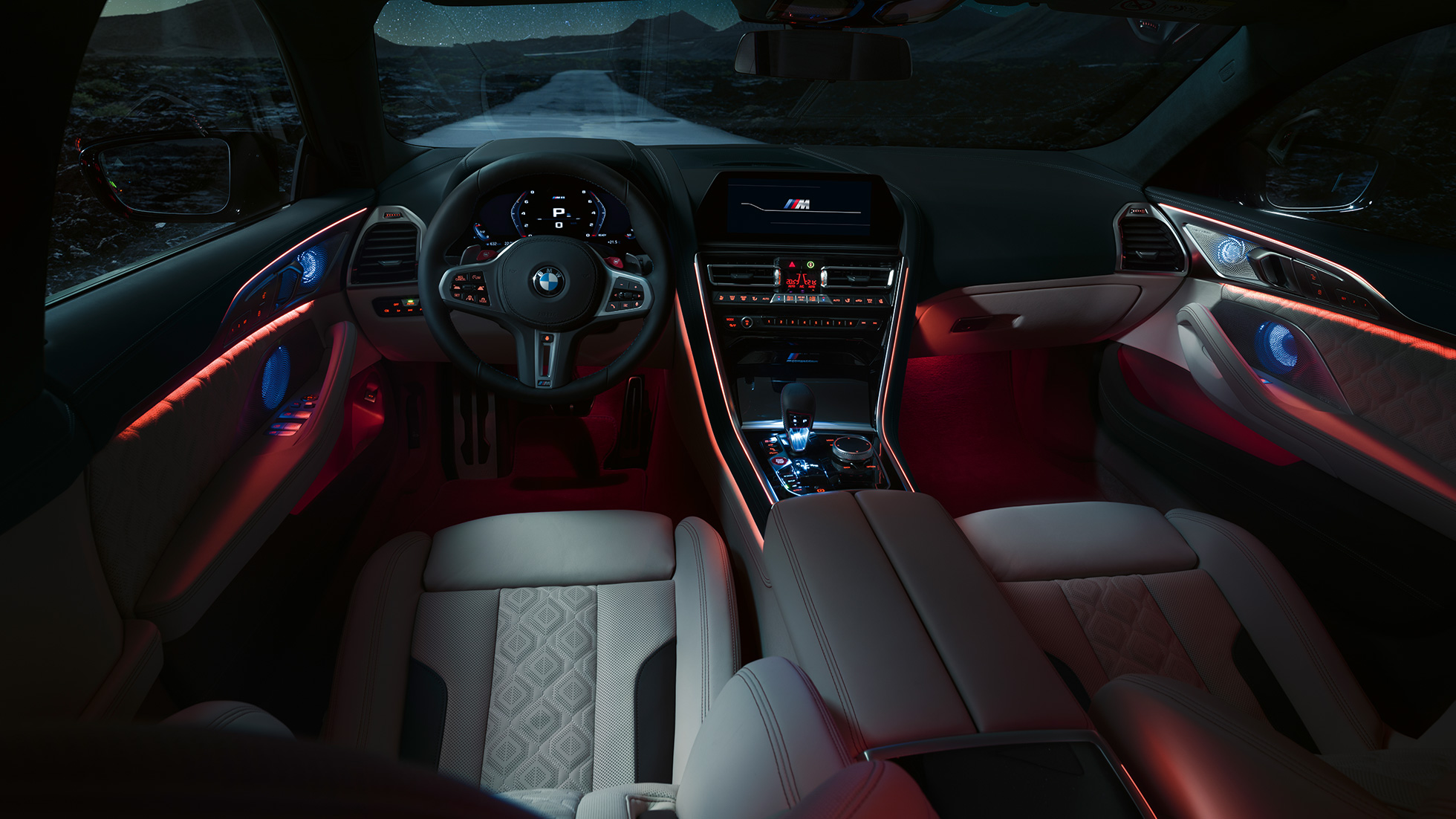 BMW M8 Competition Gran Coupé, intérieur BMW M8 Competition Gran Coupé avec sièges M sport F93 2020, intérieur