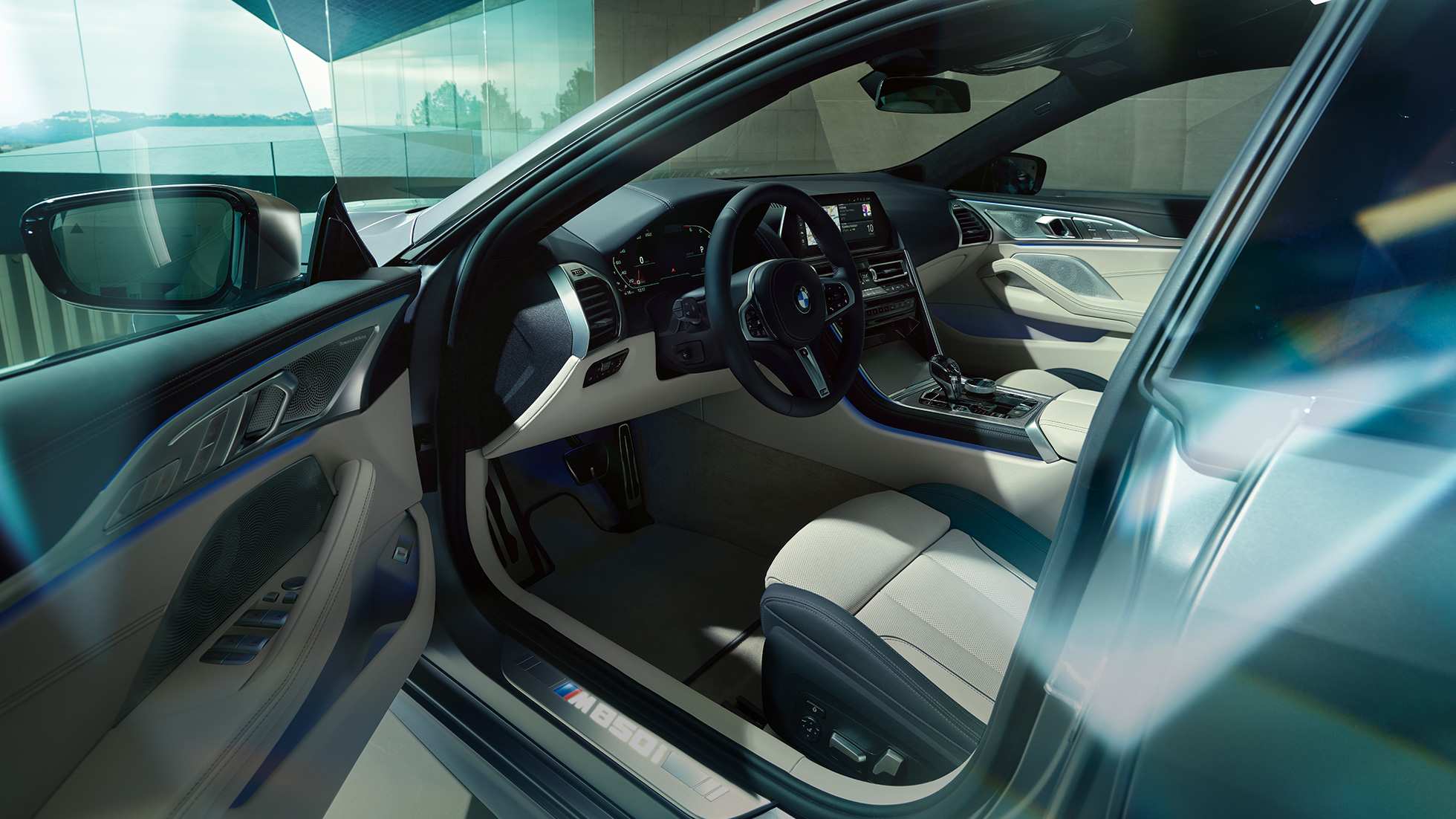 Poste de conduite, BMW M850i xDrive Gran Coupé Poste de conduite de la BMW M850i xDrive Gran Coupé G16 2019, habitacle
