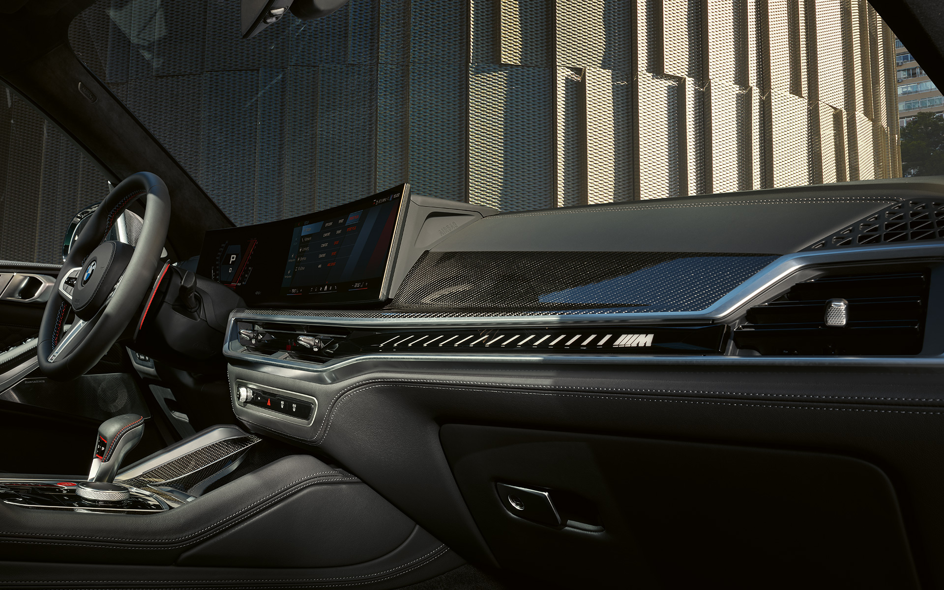 BMW X5 M Competition F95, indicateurs M spécifiques sur le BMW Curved Display BMW X5 M Competition F95 2023, indicateurs M spécifiques sur le BMW Curved Display