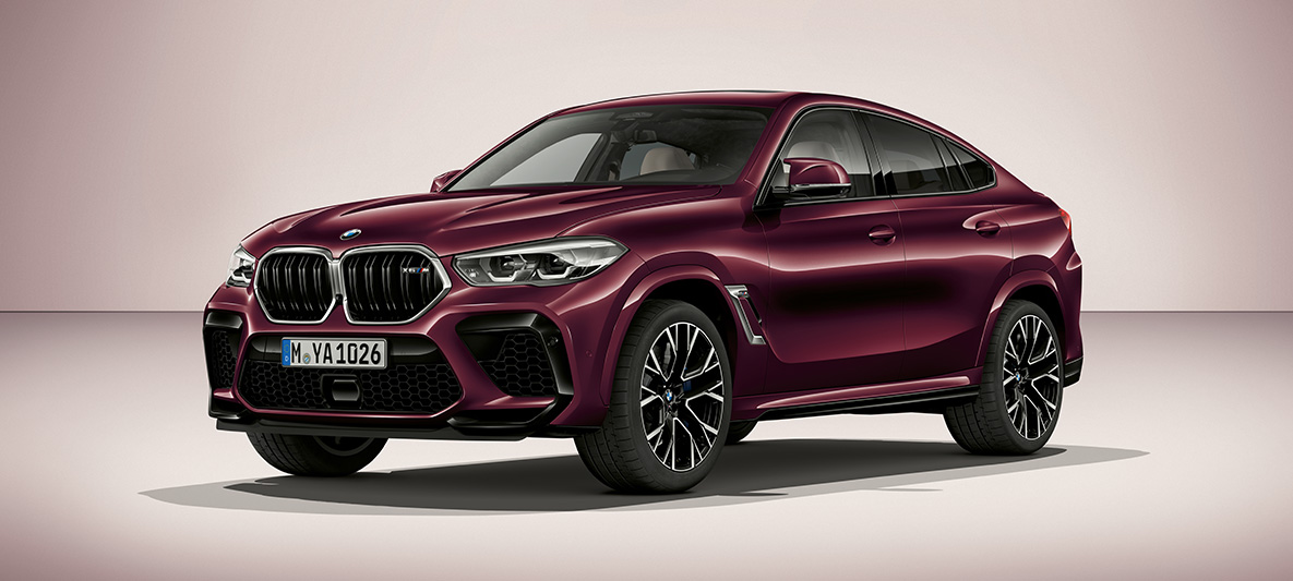 BMW X6 M en BMW Individual Ametrin metallic BMW X6 M F96 2020 en BMW Individual Ametrin metallic, vue de trois quarts profil