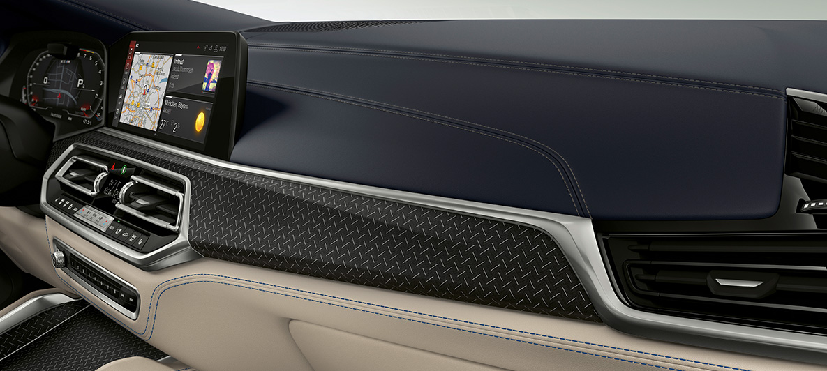 BMW X6 M Individual F96 2020, habitacle BMW X6 M F96 2020, habitacle, inserts de décoration Individual en bois noble Fineline Schwarz avec incrustation en aluminium