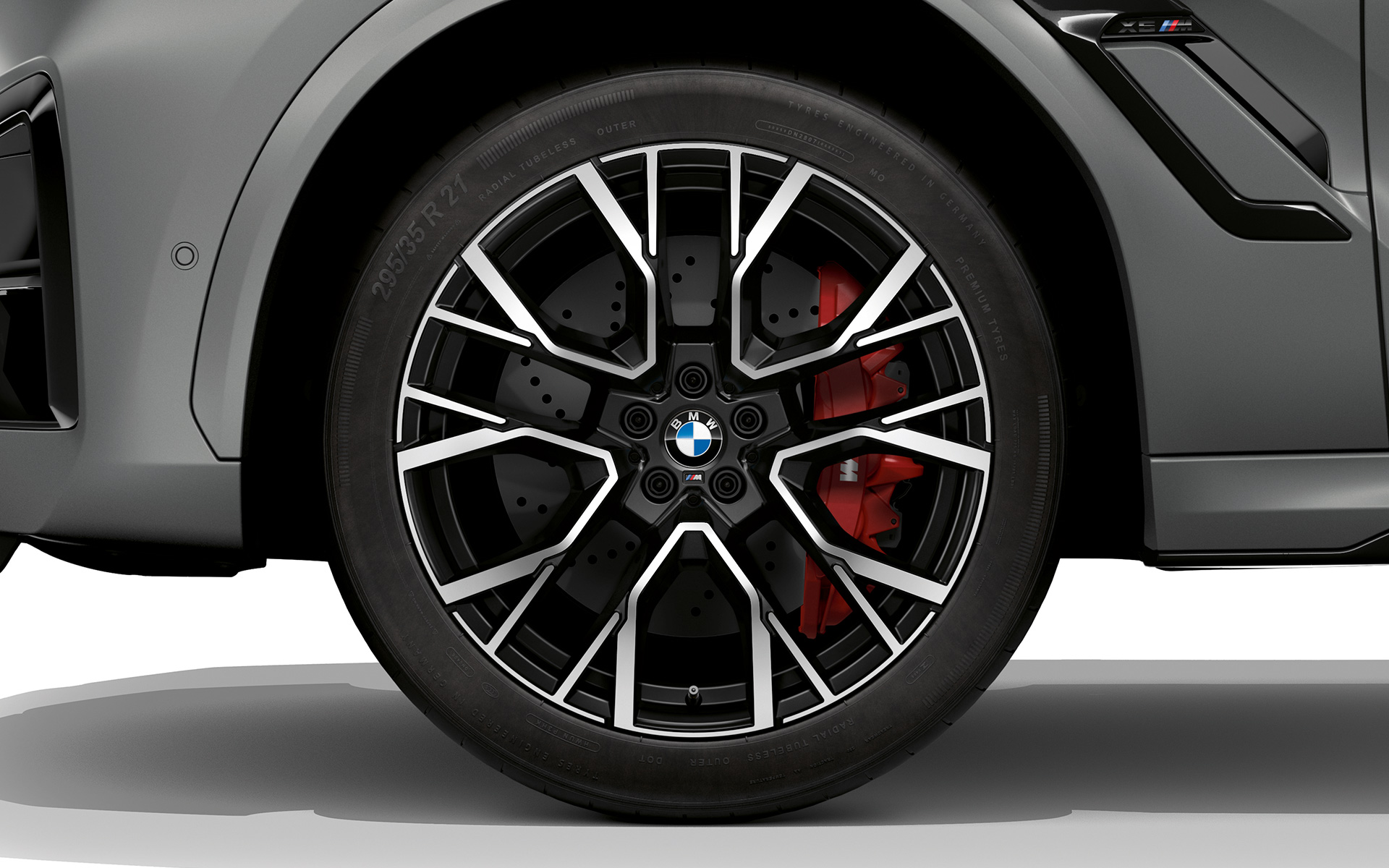 BMW X6 M Competition F96, jantes 21"/22" BMW M en alliage léger, à rayons en étoile 818 M, Schwarz BMW X6 M Competition F96 2023, jantes 21"/22" M en alliage léger à rayons en étoile 818 M Schwarz
