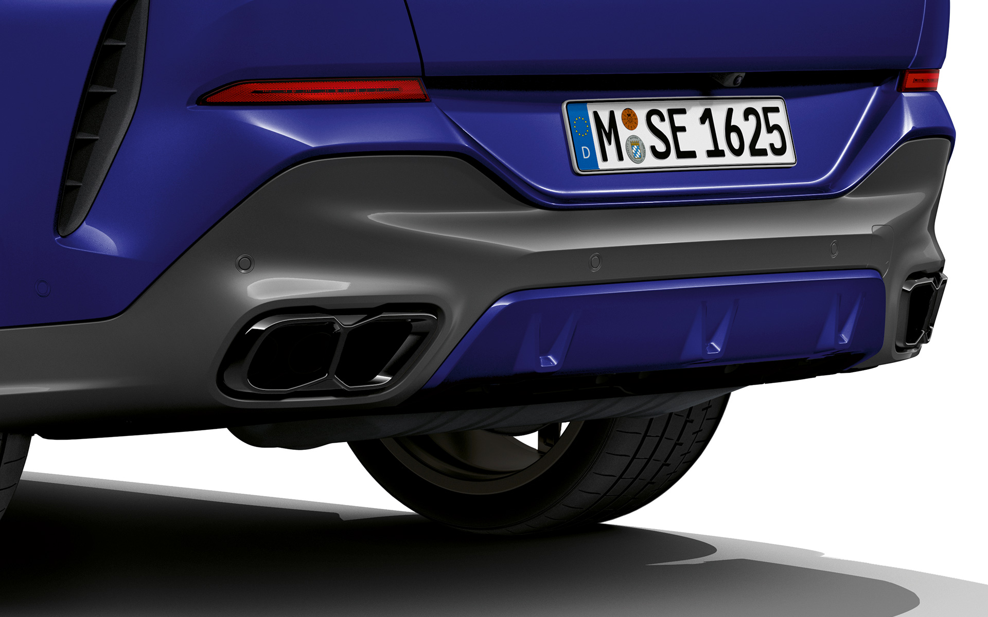 BMW X6 M60i xDrive G06 MP système d’échappement BMW X6 M60i xDrive G06 MP système d’échappement, vue en gros plan