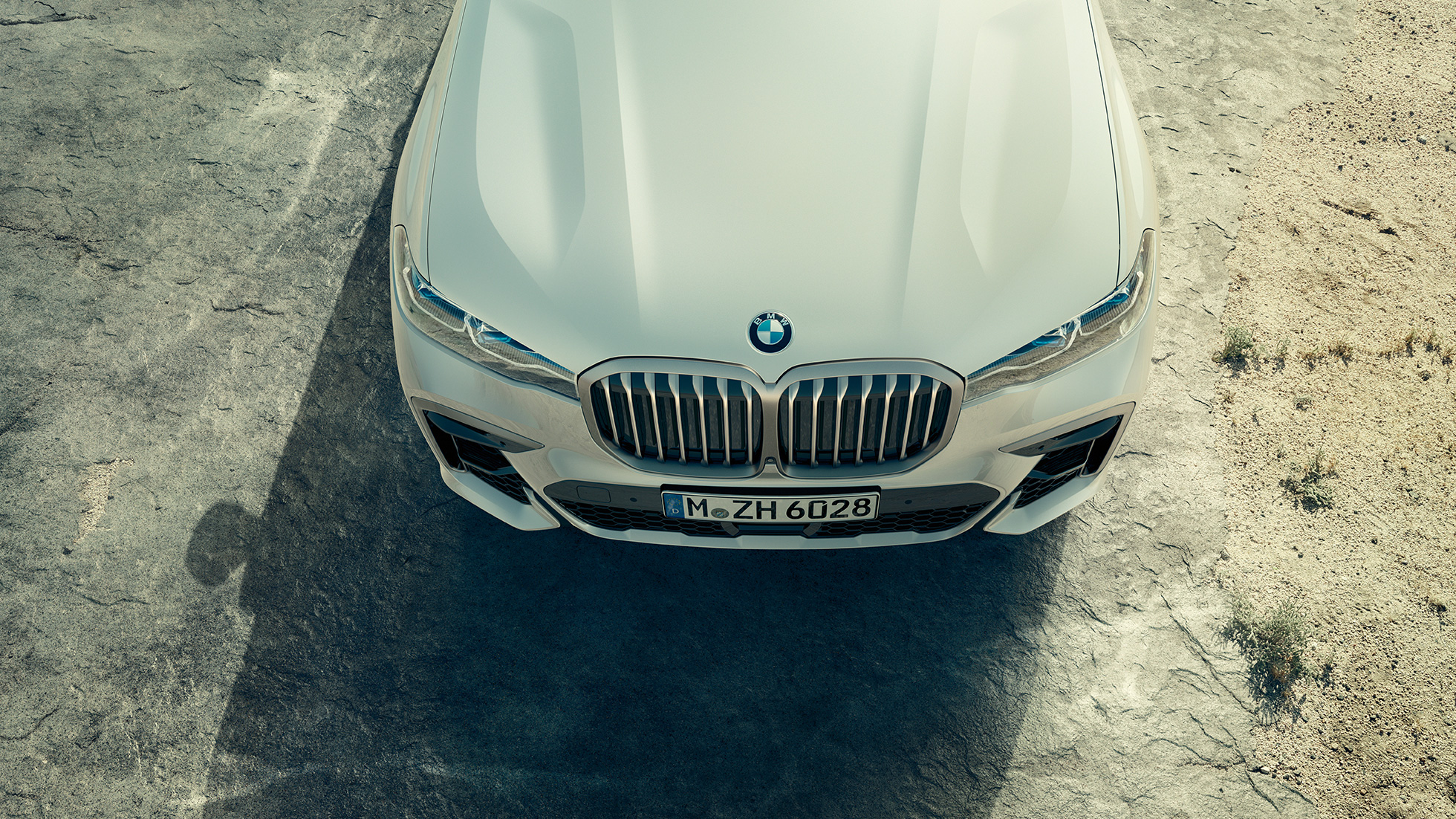 Voiture BMW X7 M, avant avec les naseaux BMW Voitures BMW X7 M M50d et M50i, vue en plan de l’avant et du capot, G07, 2019