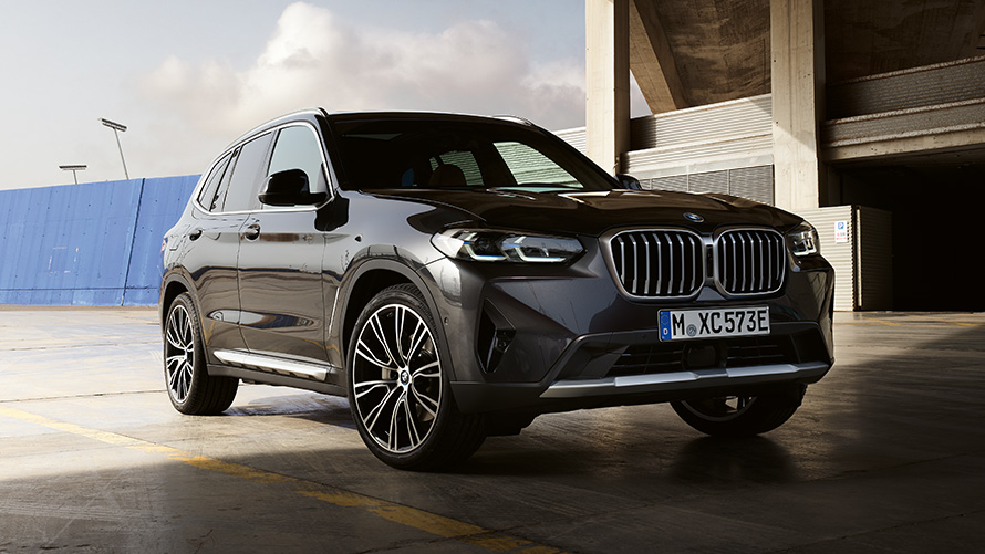BMW X3 G01 de troisième génération, vue de profil Modèles BMW X BMW X3 G01 de troisième génération, vue de profil en stationnement