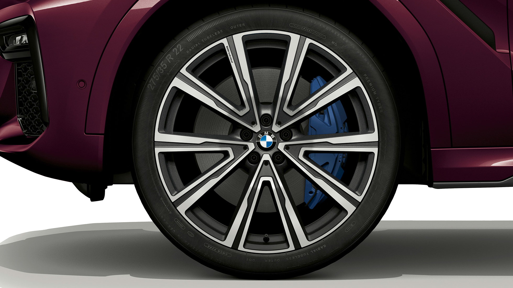 BMW X6 avec BMW Individual, jante en alliage léger. BMW X6 avec BMW Individual avec vue sur la jante en alliage léger.