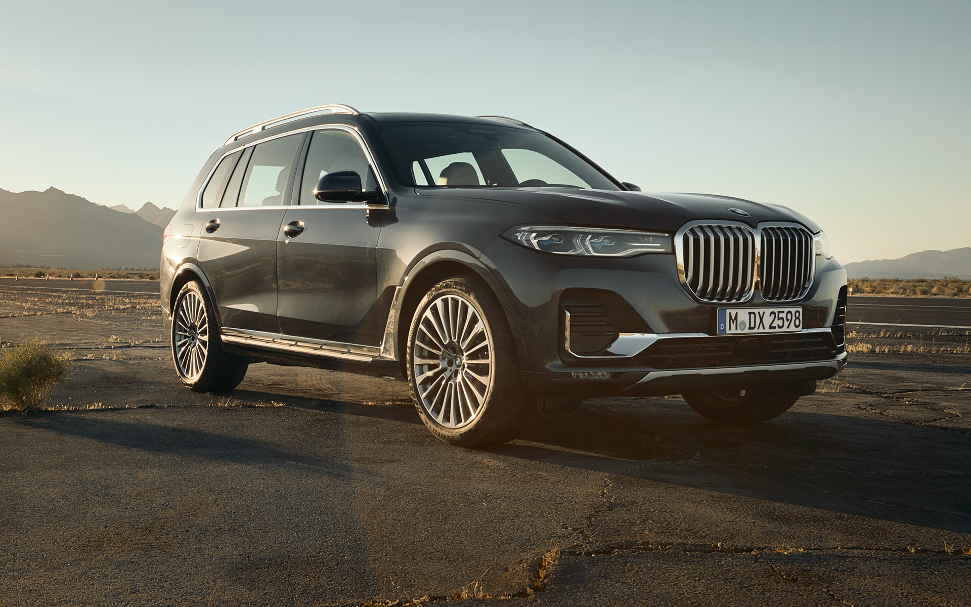 Vue de trois quarts arrière d’une BMW X7 avec Executive Drive Pro G07 2019 Vue de trois quarts arrière d’une BMW X7 avec Executive Drive Pro G07 2019