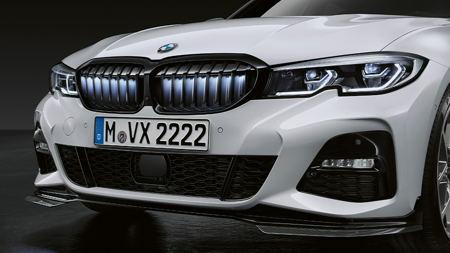 Grille de calandre réniforme lumineuse emblématique Performance M de BMW Grille de calandre réniforme lumineuse emblématique Performance M de BMW, accessoires printemps-été BMW