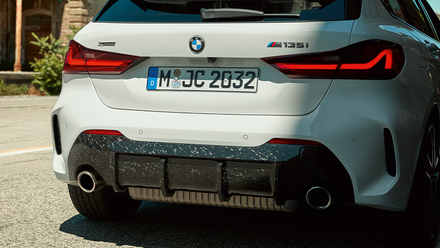 Diffuseur arrière en fibre de carbone Performance M de BMW Diffuseur arrière en fibre de carbone Performance M de BMW, accessoires printemps-été BMW