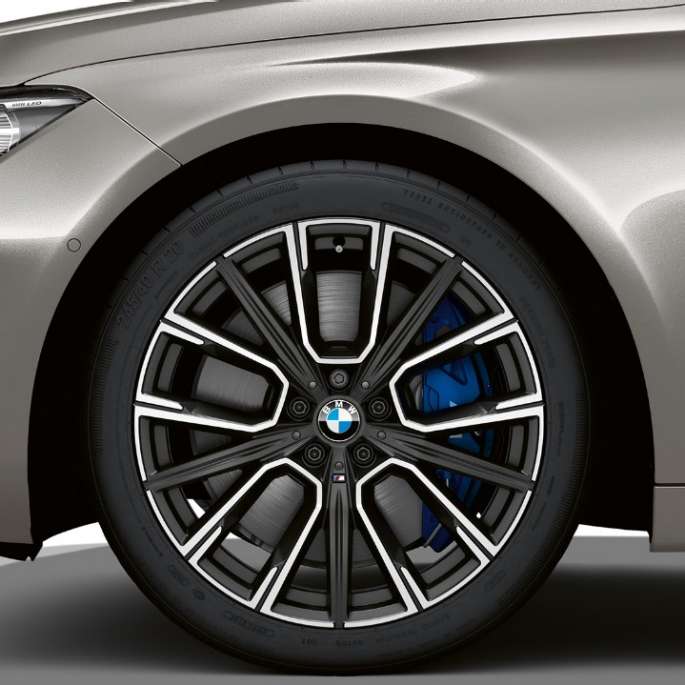 BMW Série 7 Berline avec Kit M Sport, jantes BMW Série 7 Berline avec Kit M Sport : vue en gros plan des jantes