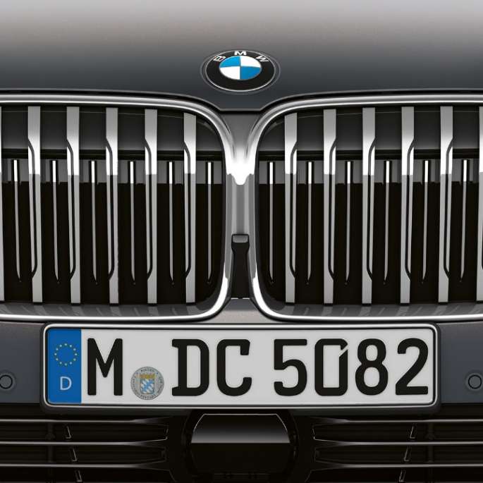 BMW Série 7 Berline en design extérieur Pure Excellence, levier de changement de vitesse BMW Série 7 Berline en design extérieur Pure Excellence : vue en gros plan des naseaux BMW