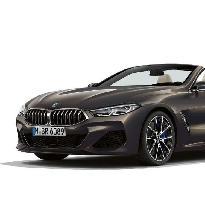 BMW M850i xDrive Dravitgrau metallic, vue de trois quarts avant. BMW M850i xDrive Dravitgrau metallic, vue de trois quarts avant.