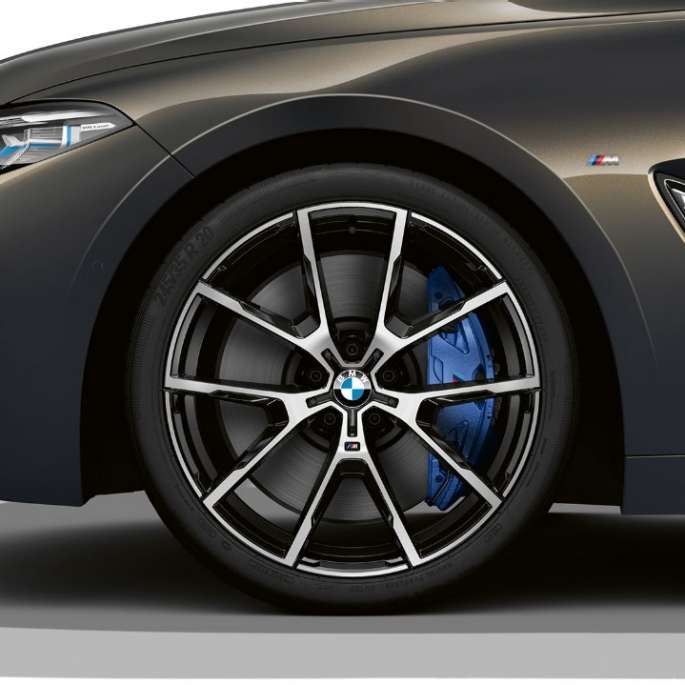 BMW M850i xDrive, Dravitgrau metallic, jantes en alliage léger de 20", multirayons 728 M. BMW M850i xDrive, Dravitgrau metallic, jantes en alliage léger de 20", à rayons en Y 728 M.