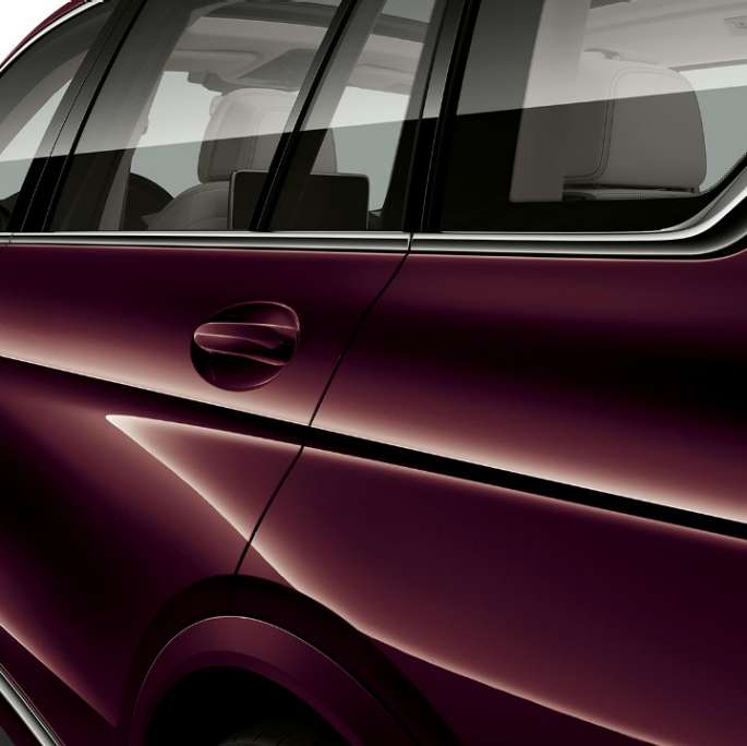 BMW X7, BMW Individual X7 xDrive40i vue de profil Vue de profil de la BMW X7 dotée de l’équipement BMW Individual X7 xDrive40i
